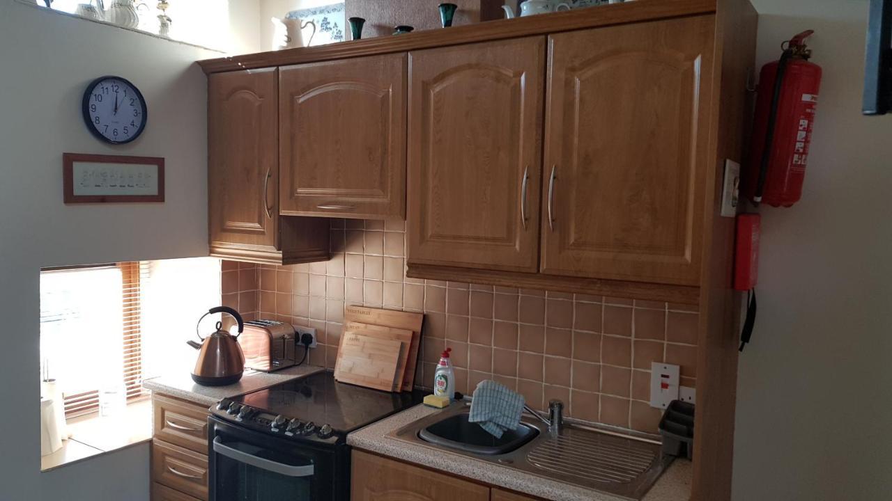 Apartment 3 Bedroom Banagher Town Centre Bagian luar foto