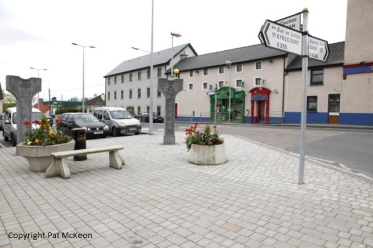 Apartment 3 Bedroom Banagher Town Centre Bagian luar foto